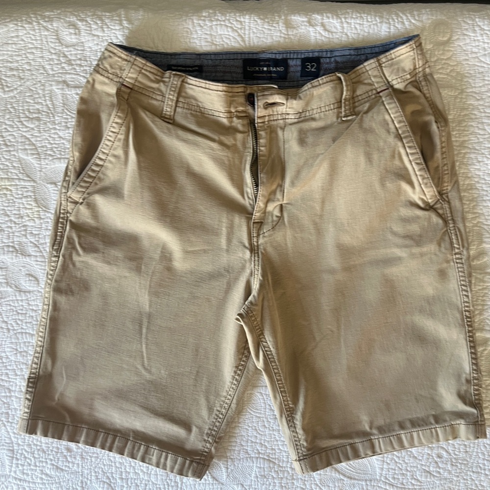 Lucky Brand Men's Khaki Chinos